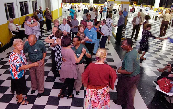 (S) *Grinalda de sonetos - Priori idade - Soneto V