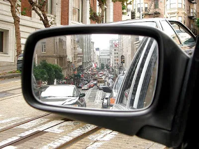 Retrovisor existencial