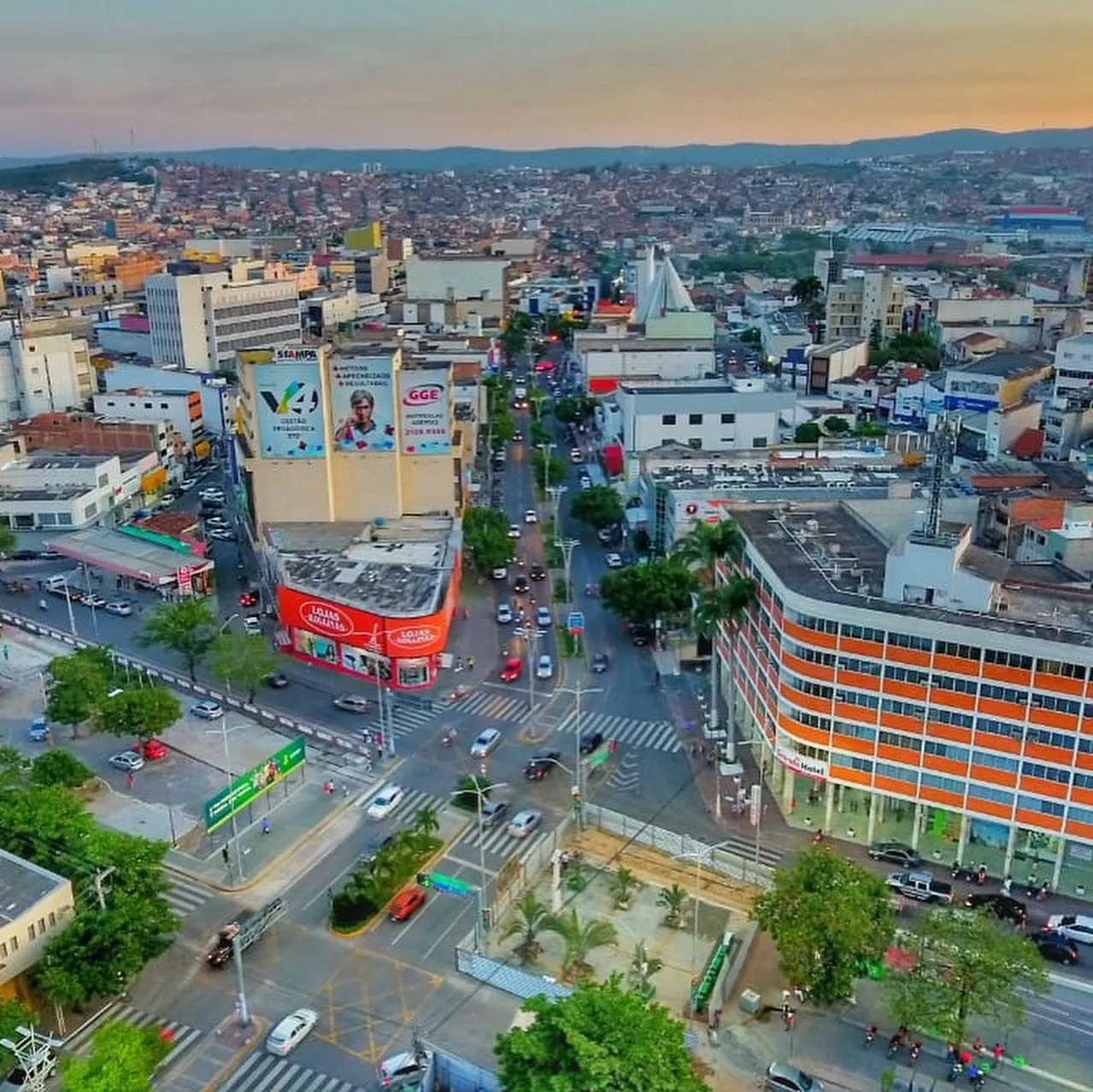 Sábado, de arrebol a arrebol (Ver mais)