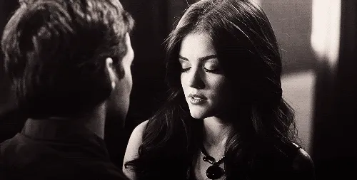 Resultado de imagem para GIF BEIJO AGORA NÃO