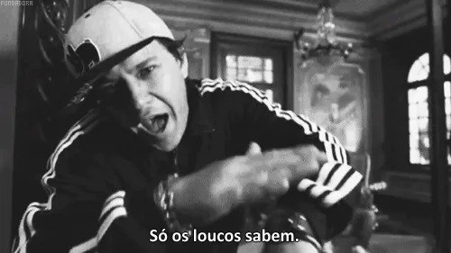 Resultado de imagem para gif de homem chorÃ£o