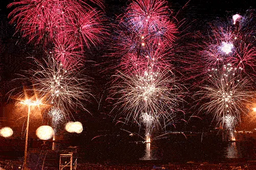 Resultado de imagem para gif de queima de fogos